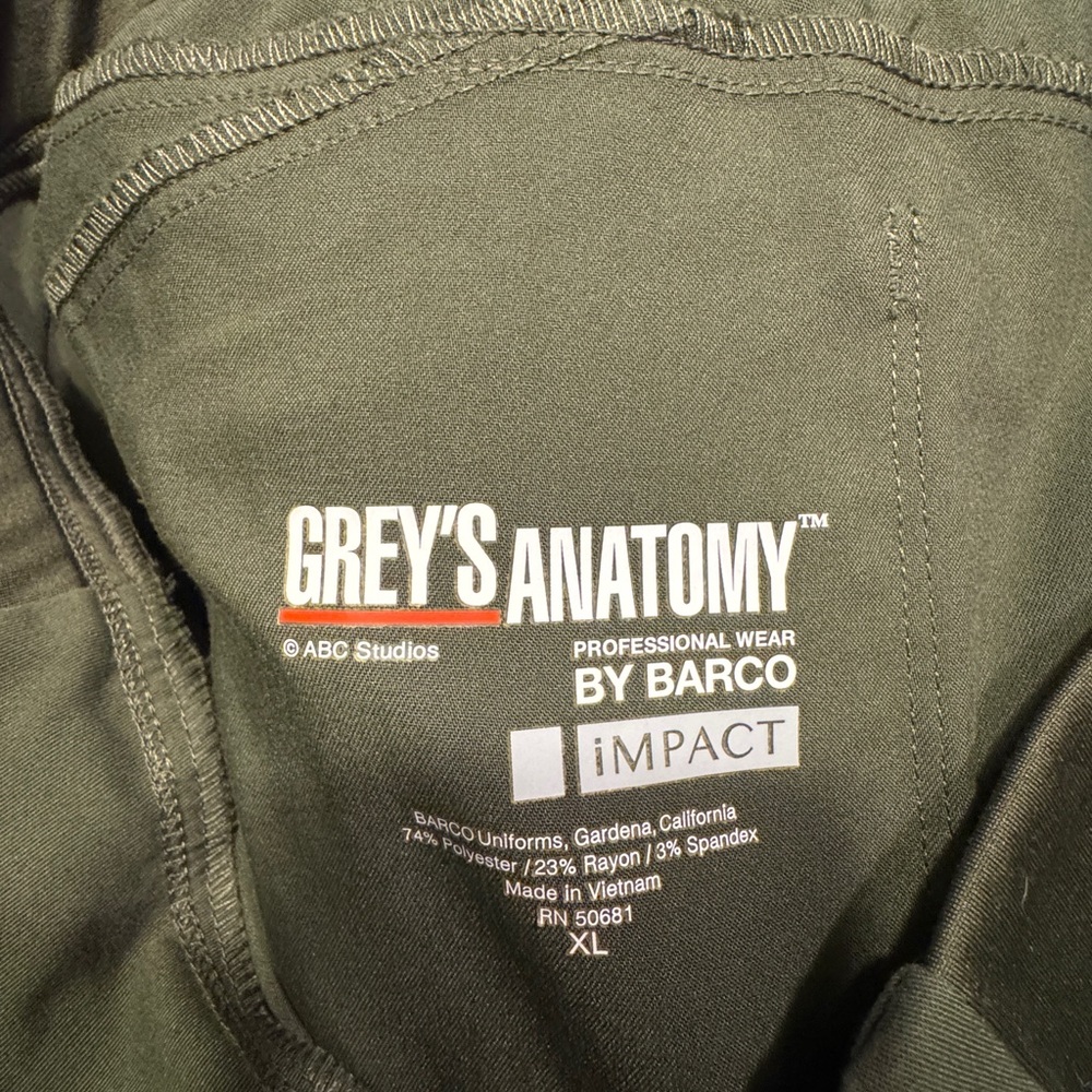 Olive Barco greys anatomy moto scrub top in pants